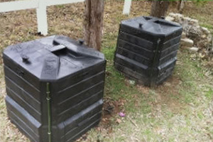 Retail Compost Bins Picture By cgrantham on Flickr original at http://www.flickr.com/photos/cgrantham/5458360335/